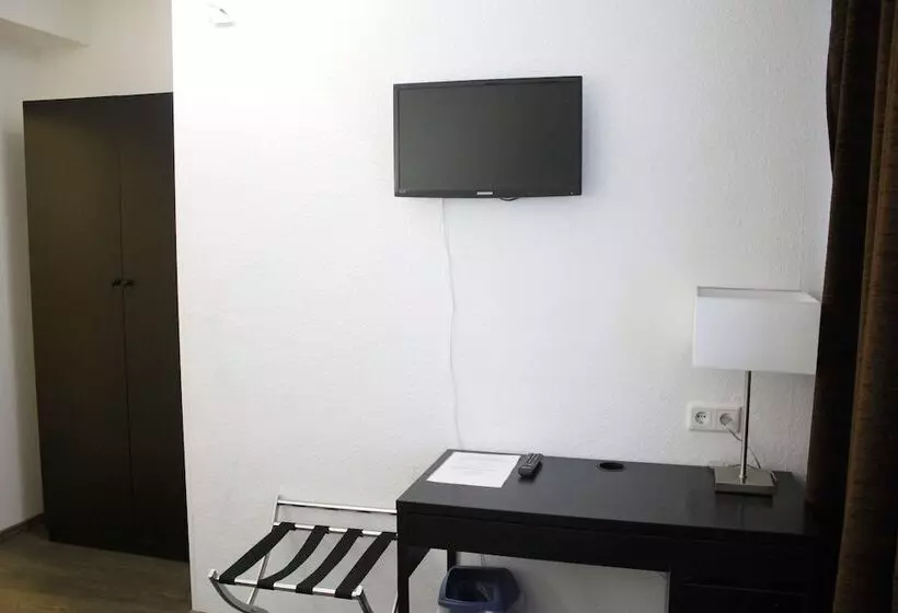 هتل Rheinmetropole