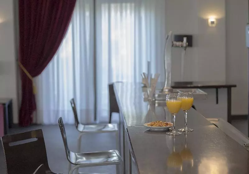 호텔 Balneario de Trillo - Carlos III