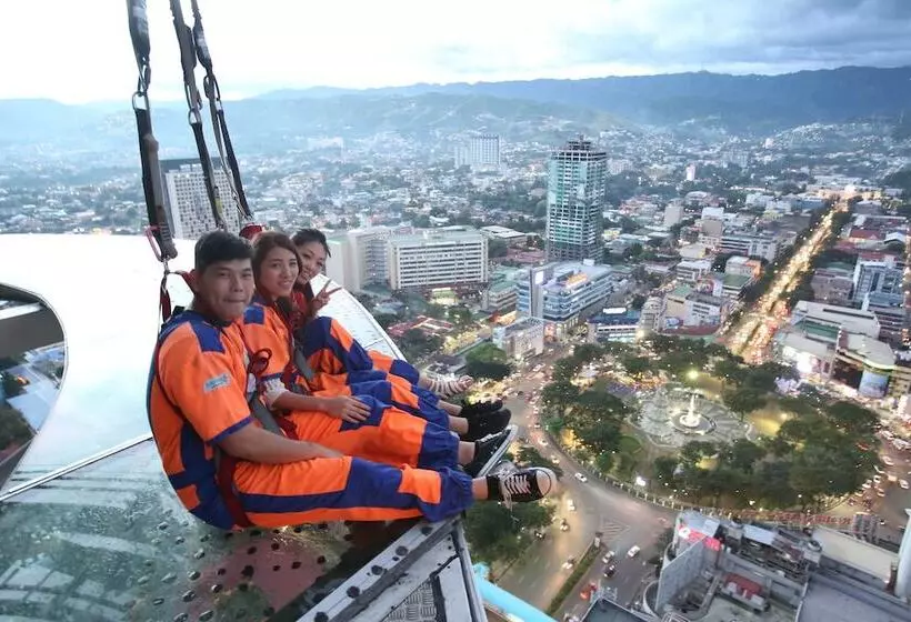 Crown Regency Hotel And Towers