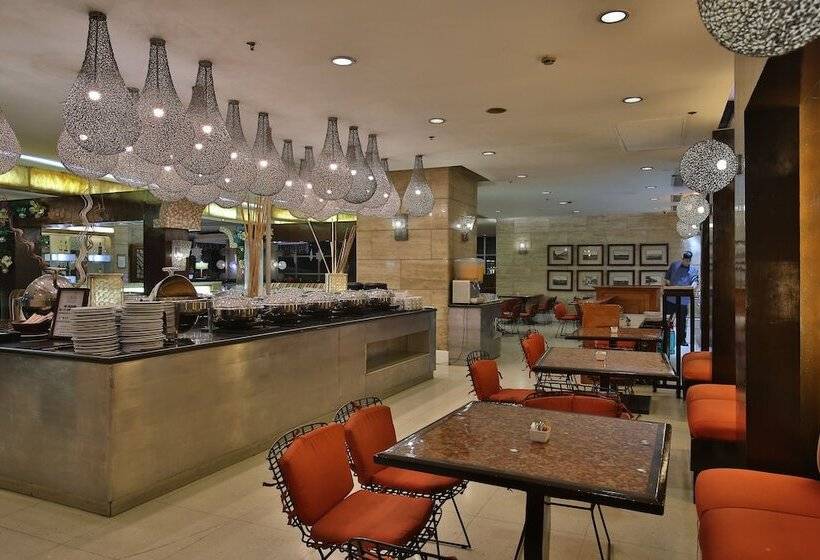 Crown Regency Hotel And Towers