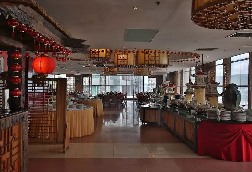 Crown Regency Hotel And Towers