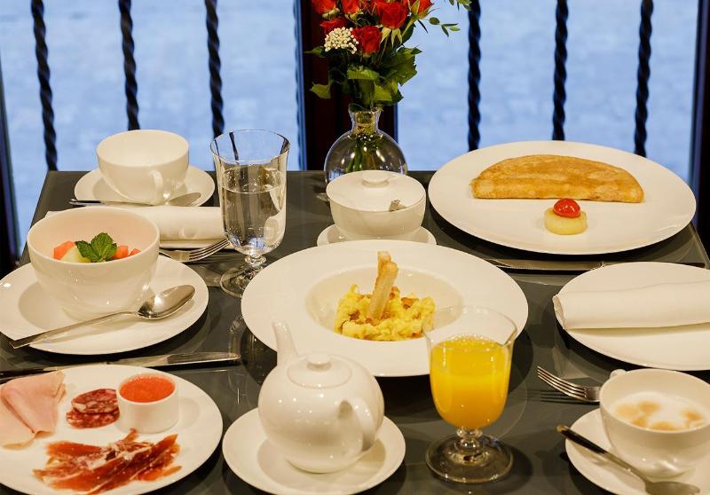 هتل Eme Catedral Mercer