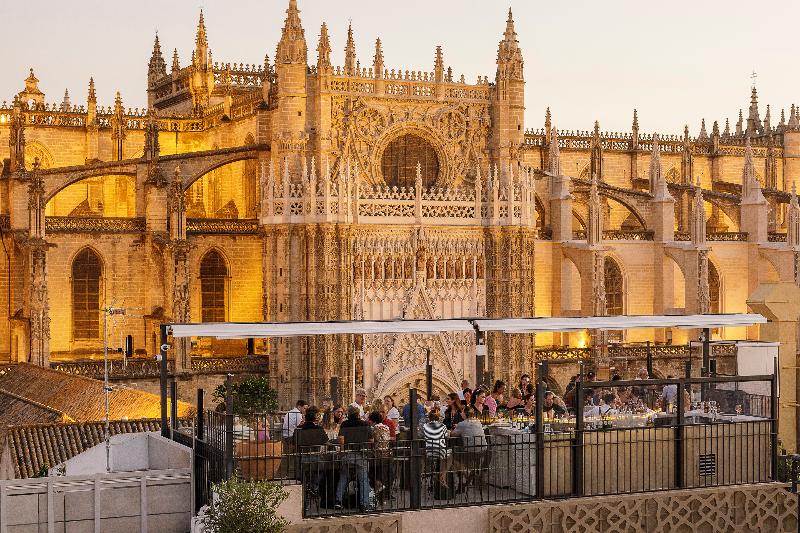 هتل Eme Catedral Mercer