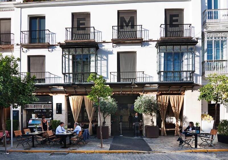 هتل Eme Catedral Mercer