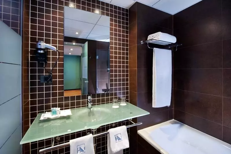 Отель Eurostars Rey Fernando