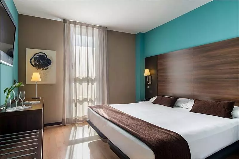 Отель Eurostars Rey Fernando