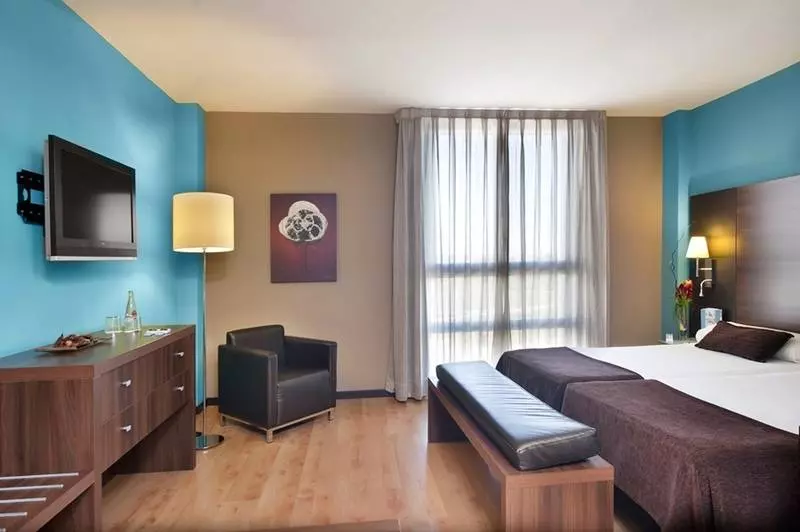 Отель Eurostars Rey Fernando