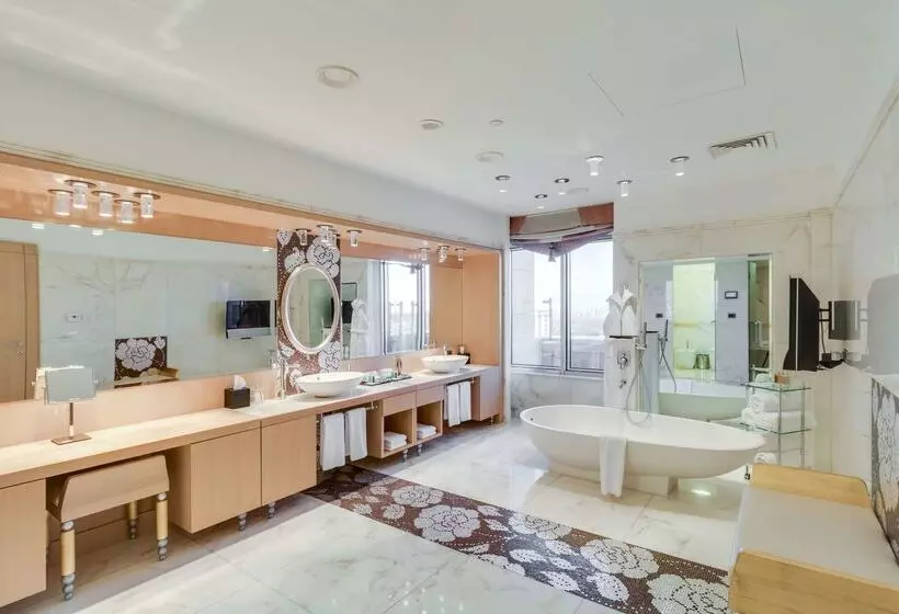 هتل Hyatt Regency Kyiv