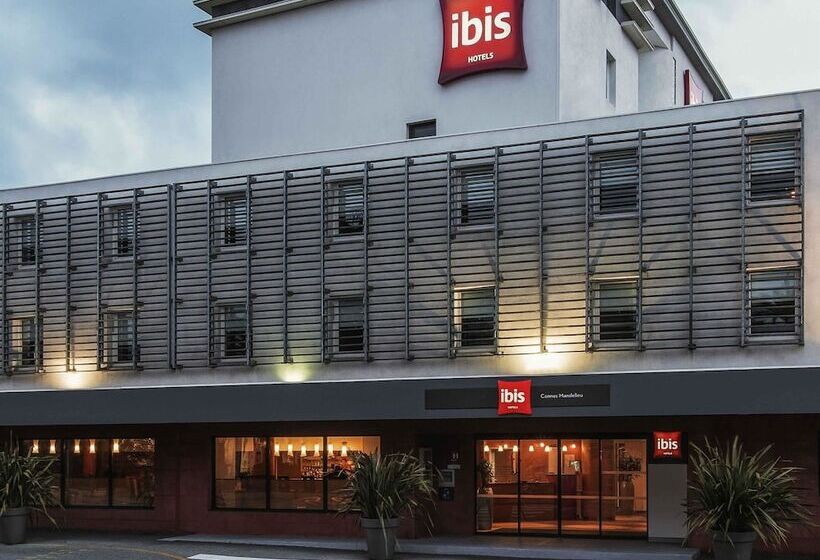 ホテル Ibis Cannes Mandelieu