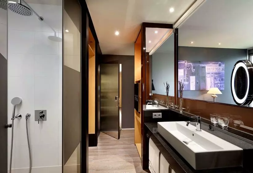 Отель Melia Barcelona Sky 4 Sup