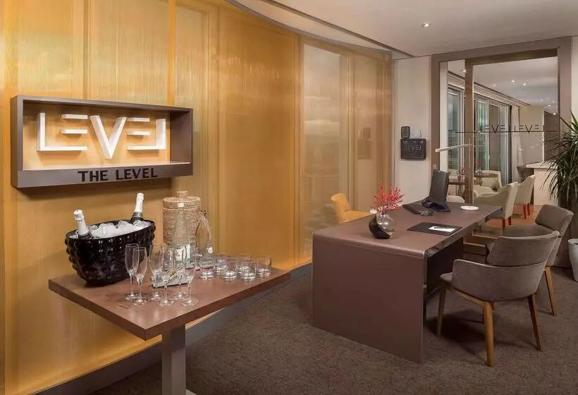 Отель Melia Barcelona Sky 4 Sup