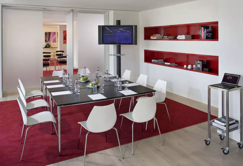 Отель Melia Barcelona Sky 4 Sup