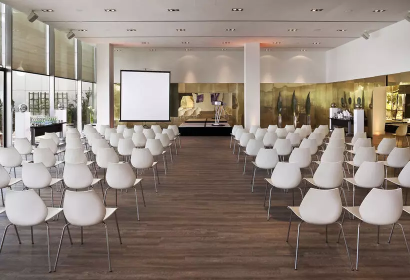 Отель Melia Barcelona Sky 4 Sup