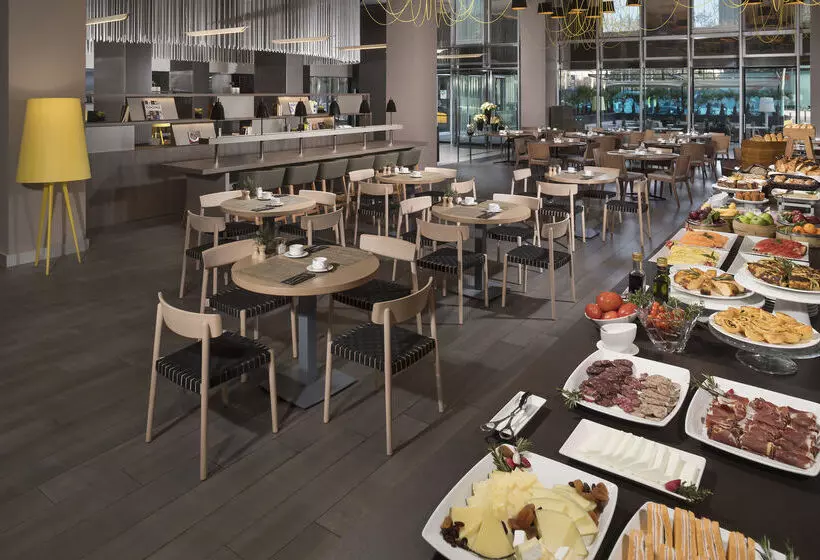 Отель Melia Barcelona Sky 4 Sup