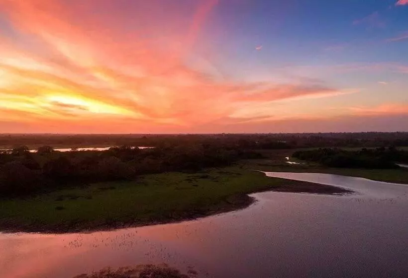 Отель Natural Lodge Caño Negro