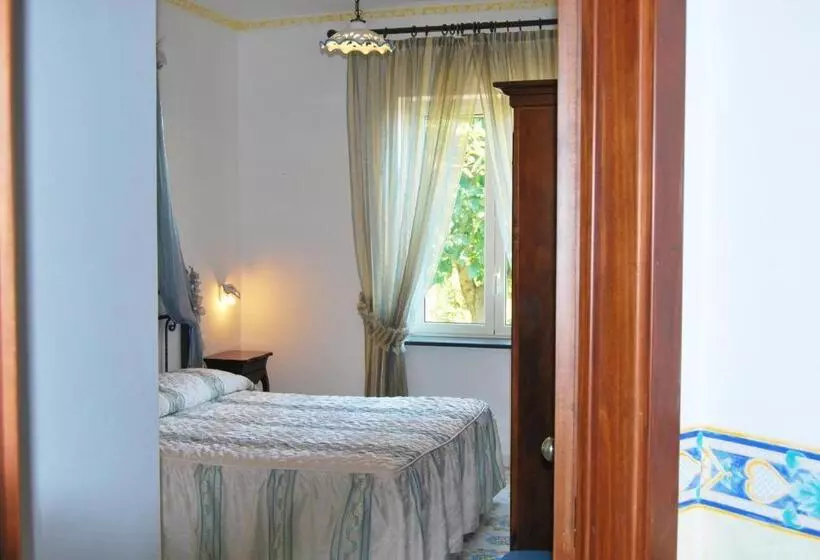 Отель Nido Degli Dei