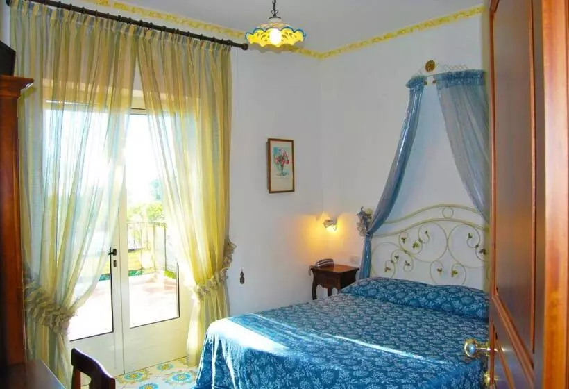 Отель Nido Degli Dei