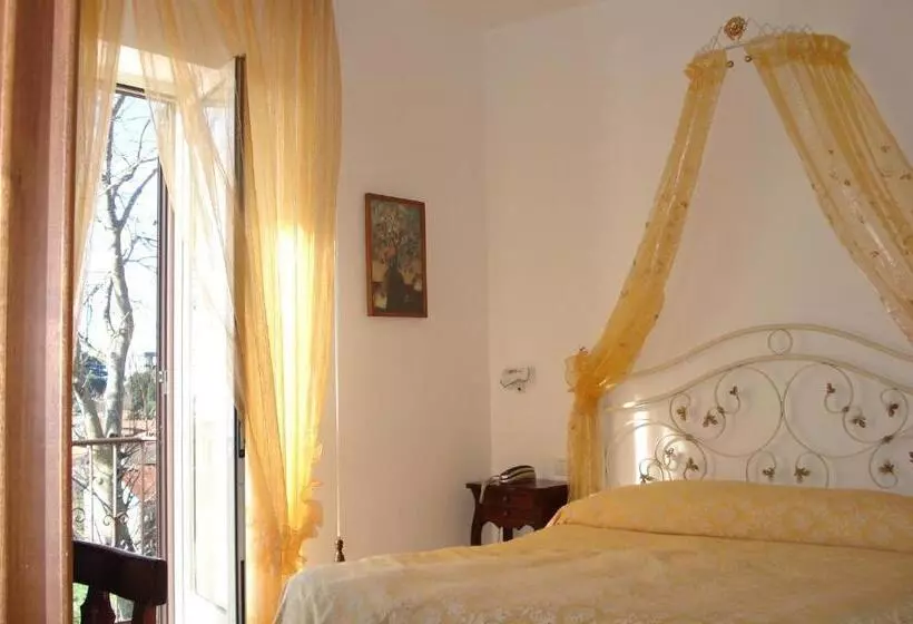 Отель Nido Degli Dei