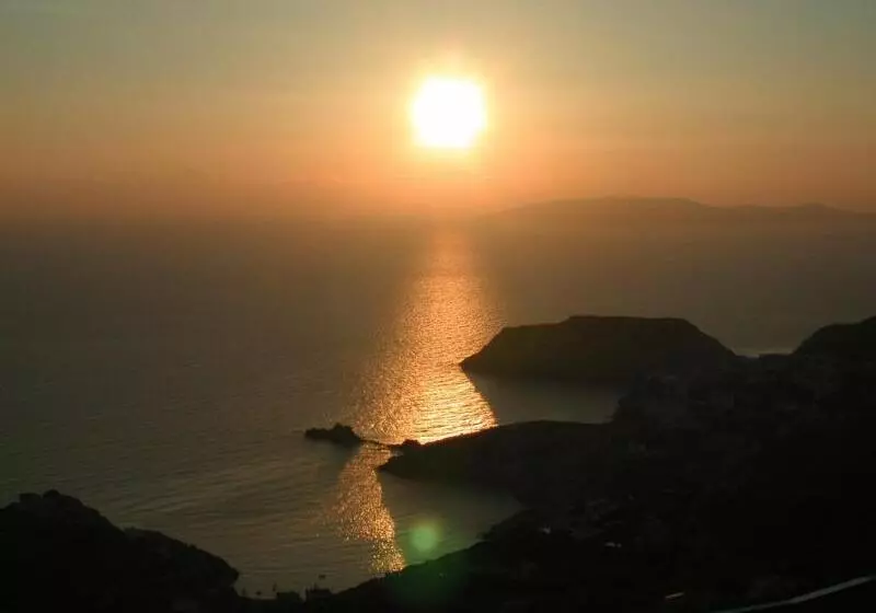 ホテル Nymphes Luxury Apartments