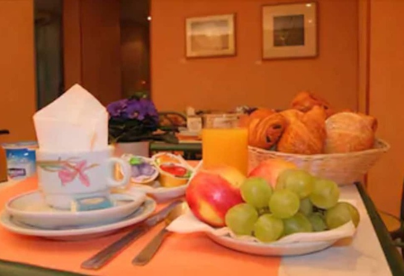 ホテル Printania Porte De Versailles