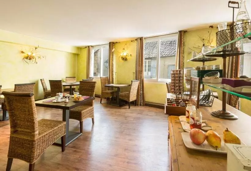 Отель Contact Hôtel Le Relais De Vellinus