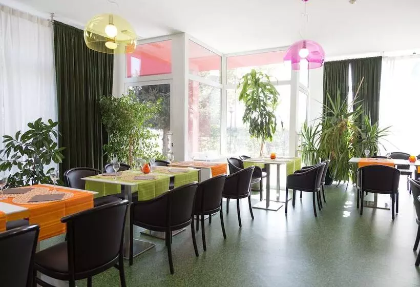 בית מלון כפרי S Campus