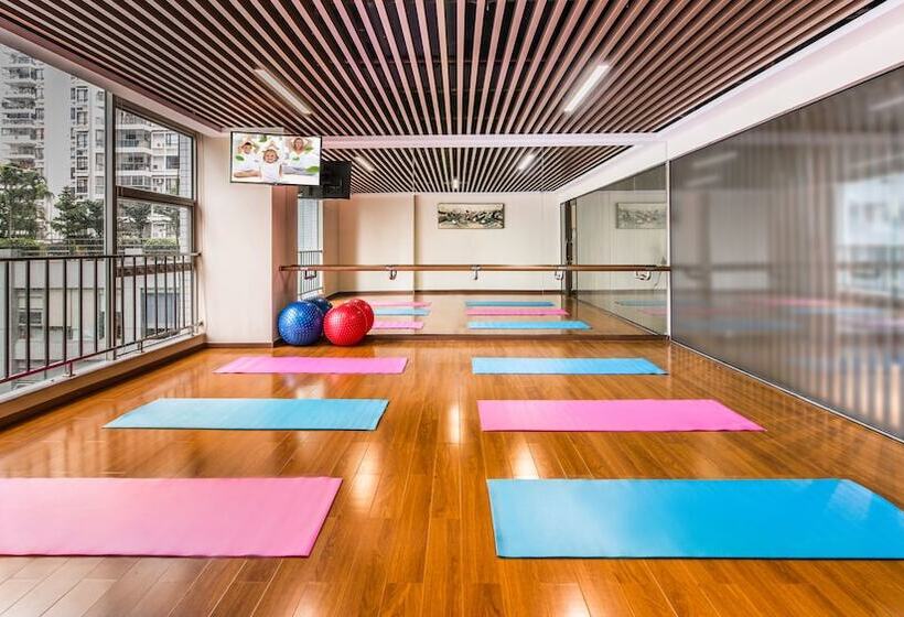 Отель Springdale Serviced Residence