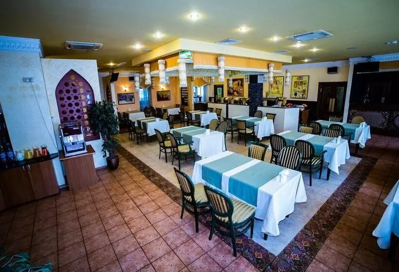 Отель Suleiman Palace