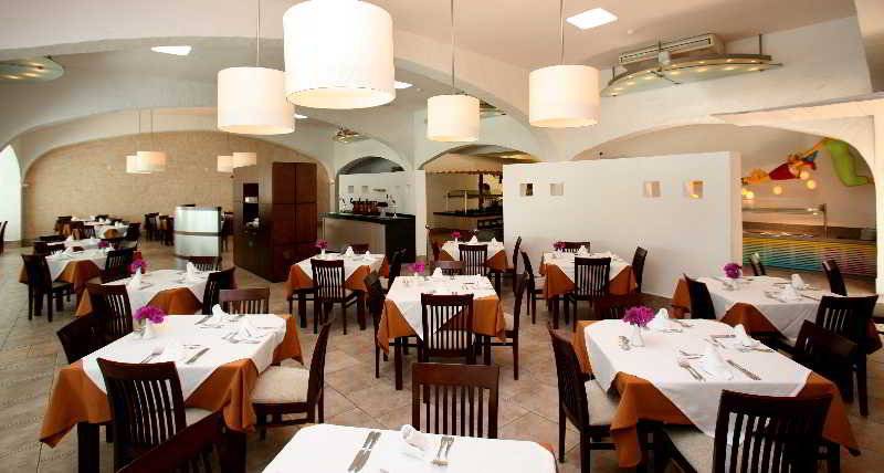 בית מלון כפרי Tui Magic Life Cala Pada All Inclusive