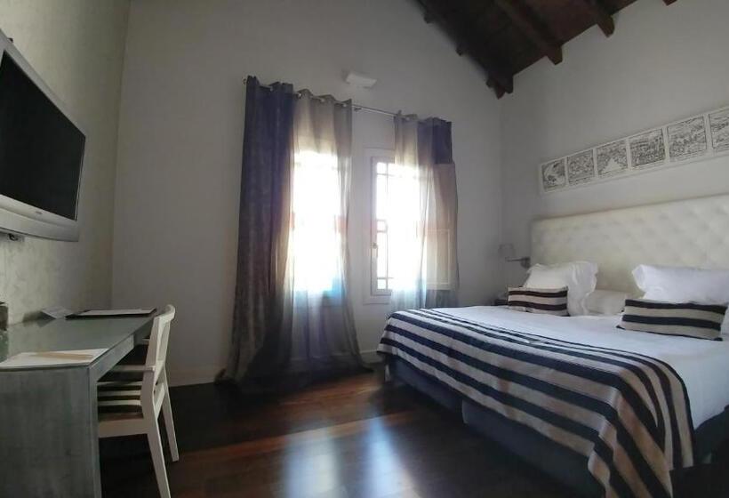 هتل Villa Paulita