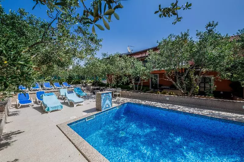 Hotelli Villa Rustica Dalmatia Apartments