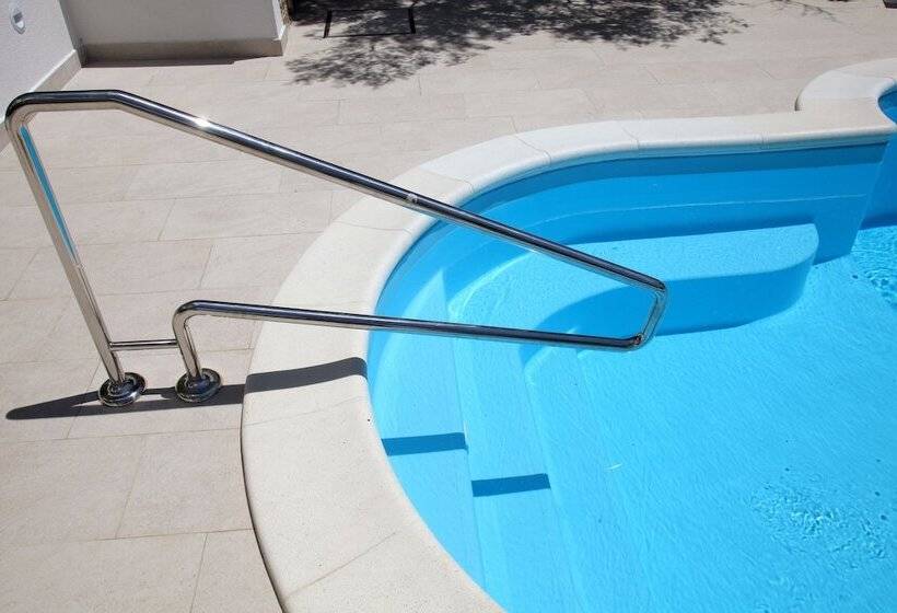 בית מלון כפרי Villa Rustica Dalmatia Apartments