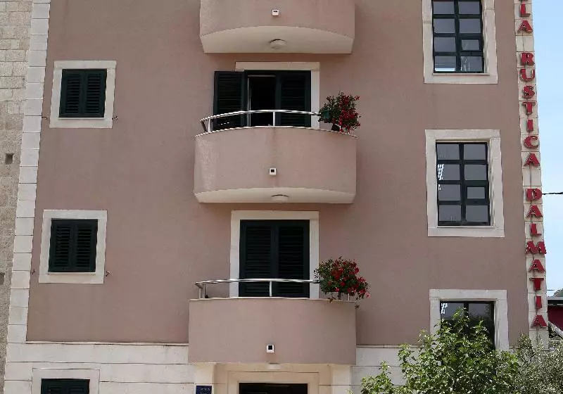 ホテル Villa Rustica Dalmatia Apartments