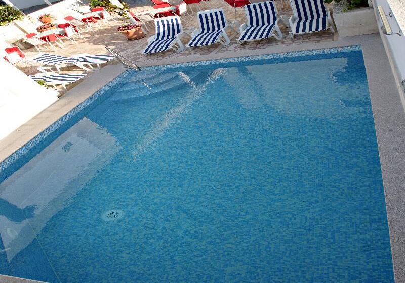 בית מלון כפרי Villa Rustica Dalmatia Apartments