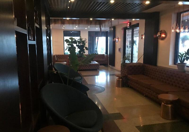 South Beach Plaza Villas