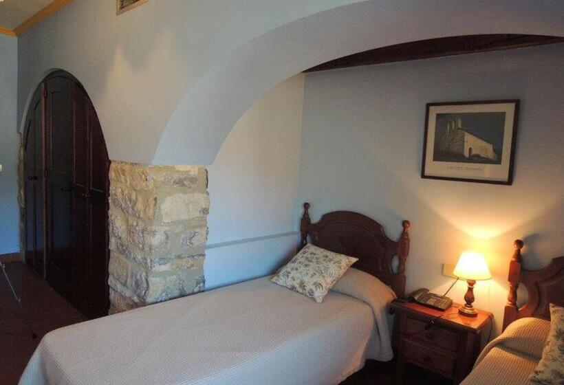 Hostal De La Rovira