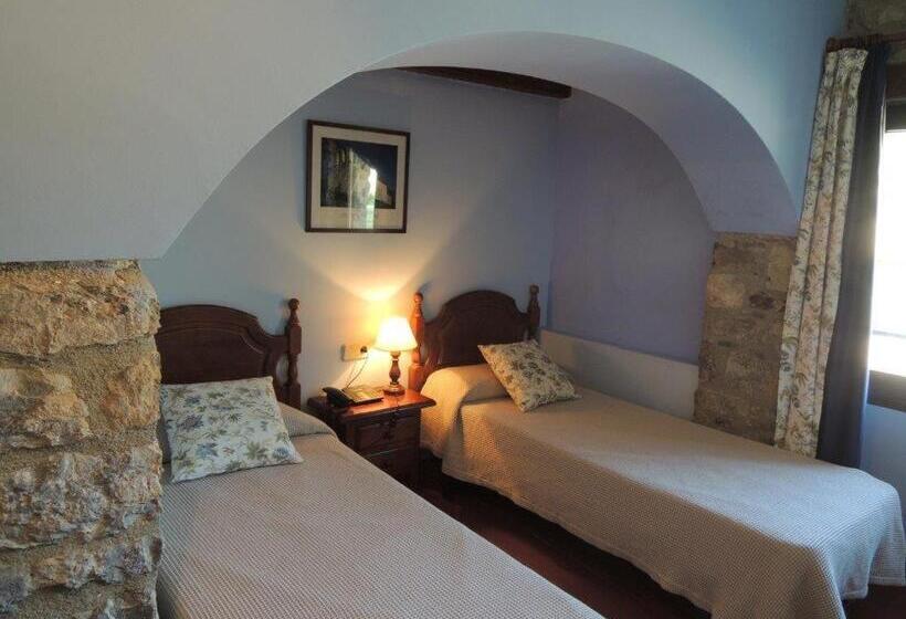 Hostal De La Rovira