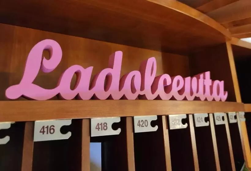 هتل Audi Frontemare