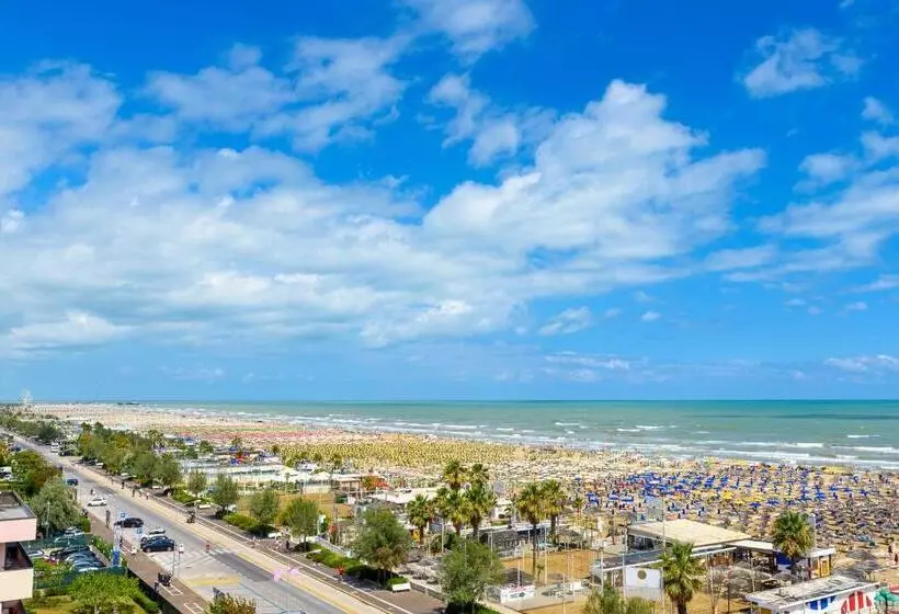 هتل Audi Frontemare