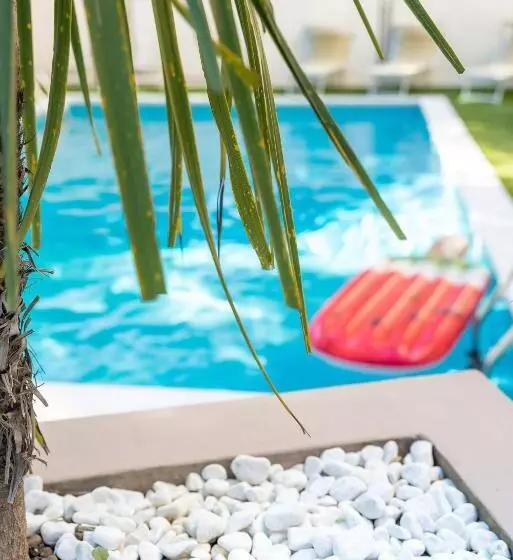 هتل Audi Frontemare