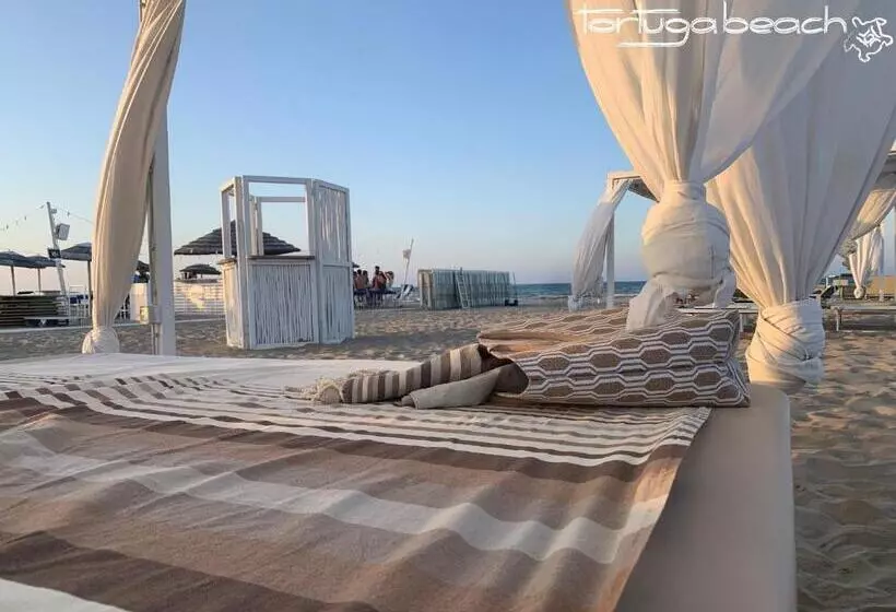 هتل Audi Frontemare