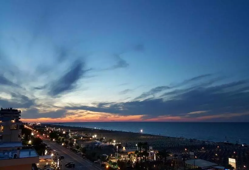 هتل Audi Frontemare