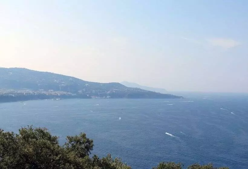 ホテル Baia Serena