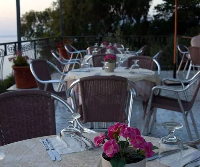 ホテル Baia Serena