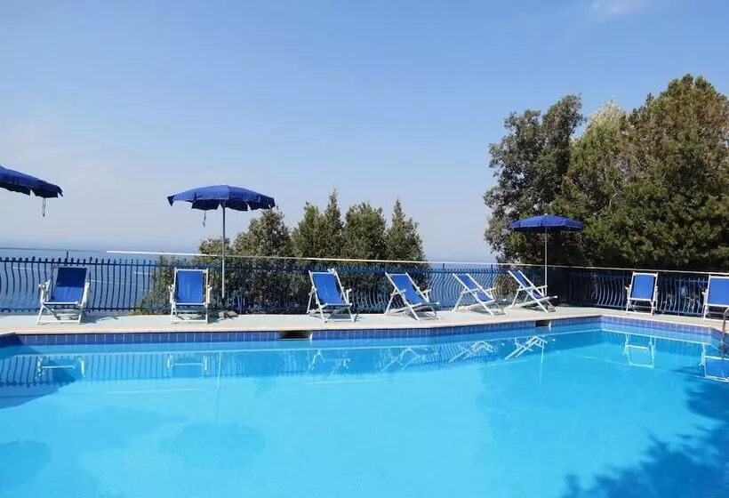 ホテル Baia Serena