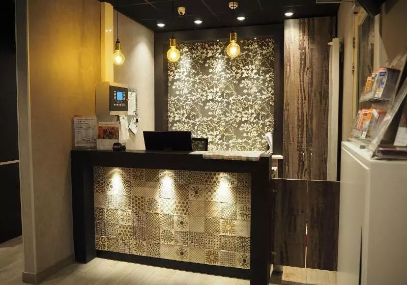 酒店 Blossoms City