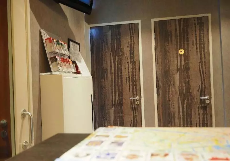 酒店 Blossoms City