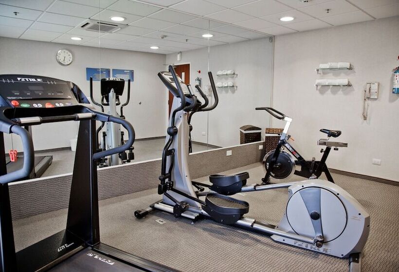 هتل City Express By Marriott Celaya Parque