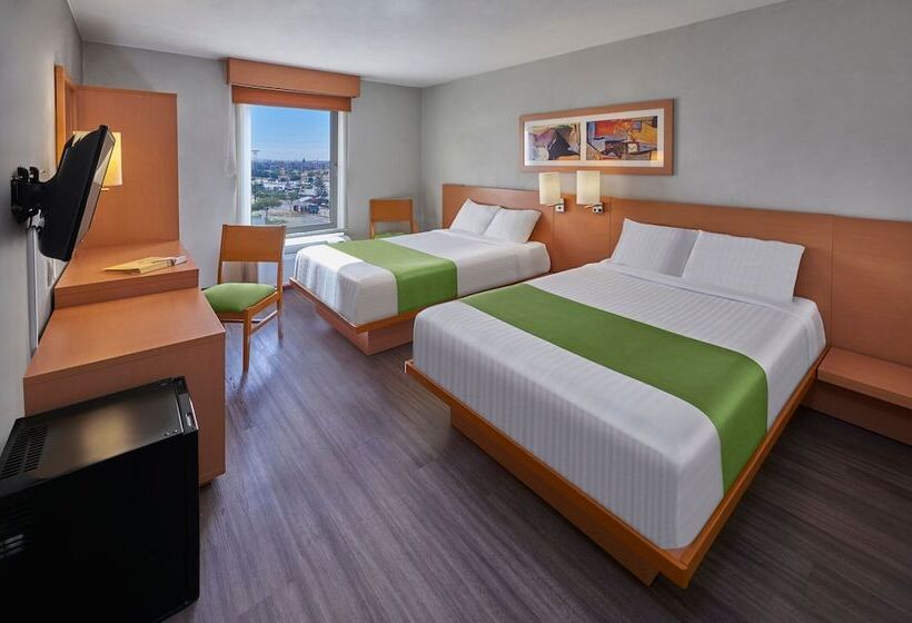 هتل City Express By Marriott Celaya Parque