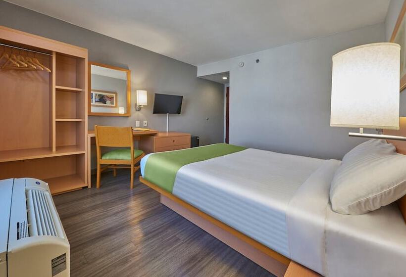 هتل City Express By Marriott Celaya Parque